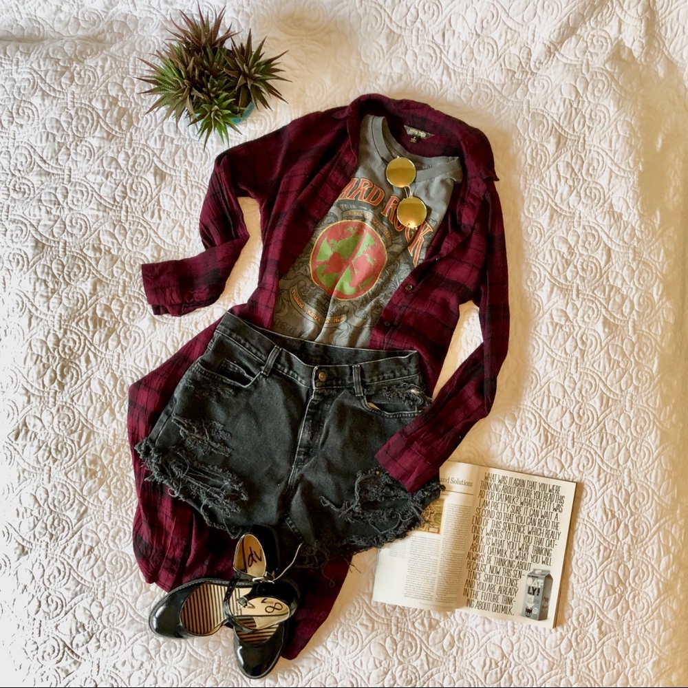 Lee black distressed shorts
